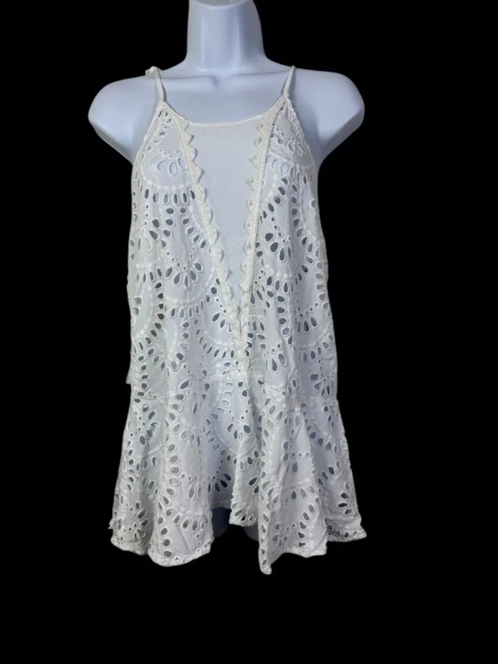 Intimately Free People White Sleeveless Eyelet Lace Top Size Medium Open Boho